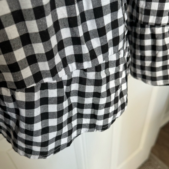 🆕 Emery Rose Gingham dress w/Ruffle Sleeves & Hem 🖤🤍 XL - Picture 4 of 5